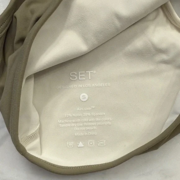 SET Active Sage Green Seamless Sports Bra and Leggings - Picture 6 of 7